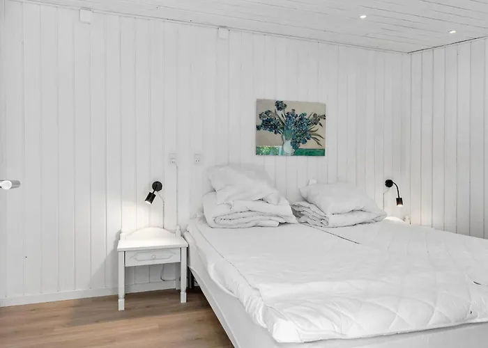 1 Bedroom In *